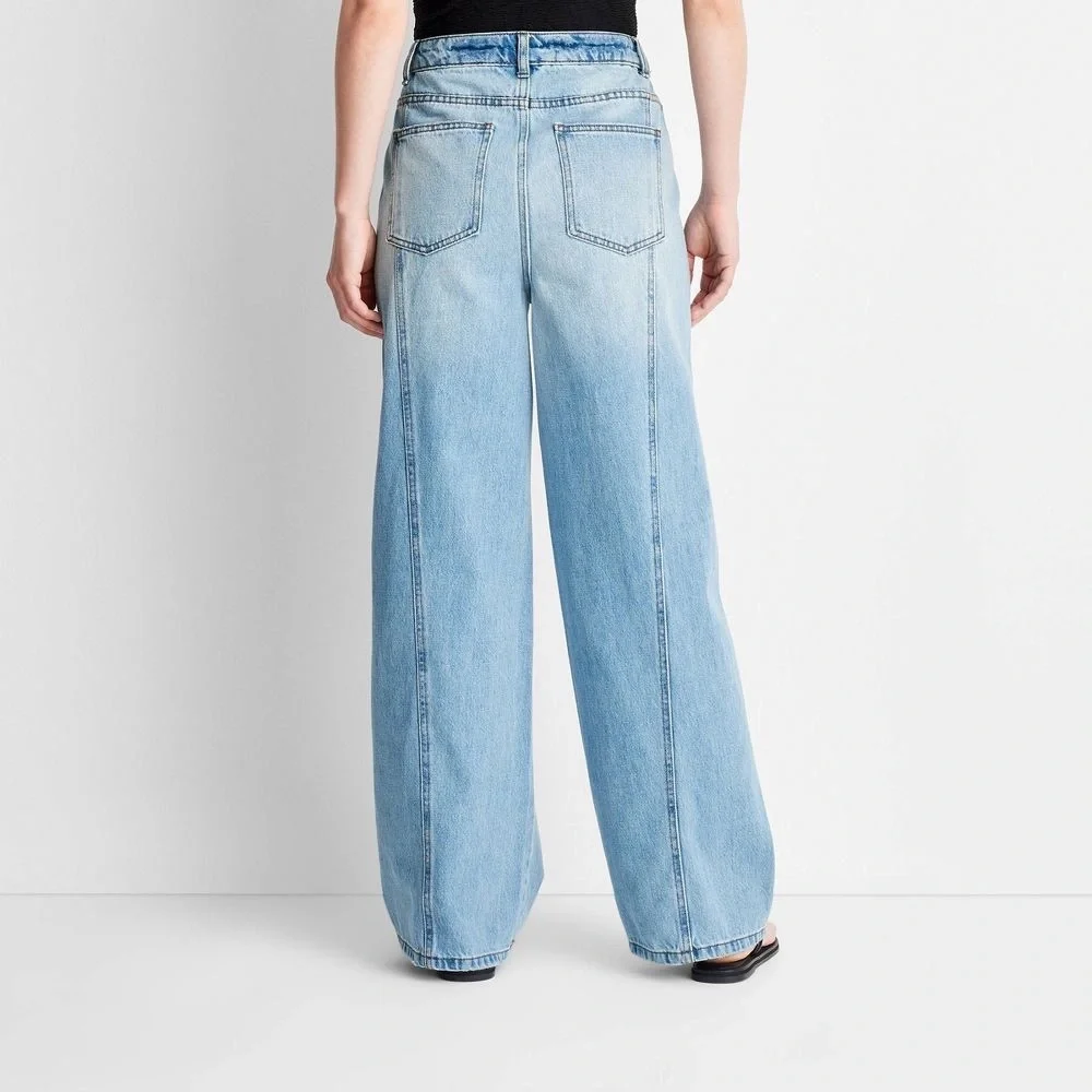 Future Collective Women's Mid-Rise Wide Leg Slouchy Jeans. Size 6